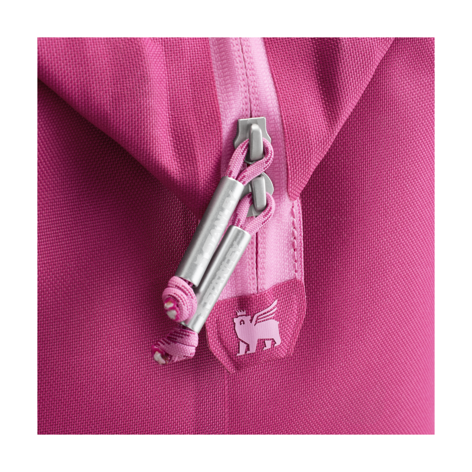 Stanley All Day Julienne Lunchbox with Shoulder straps in Fuchsia pink