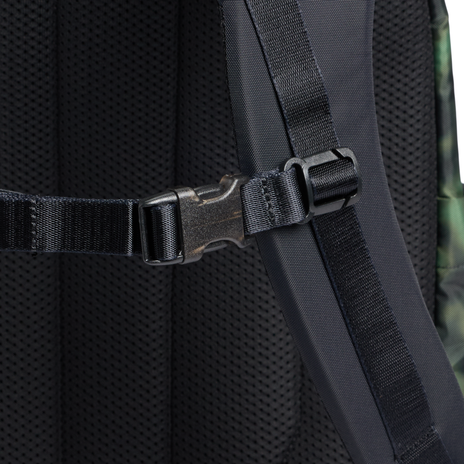 The Vitalize™ Backpack | 30.9 QT