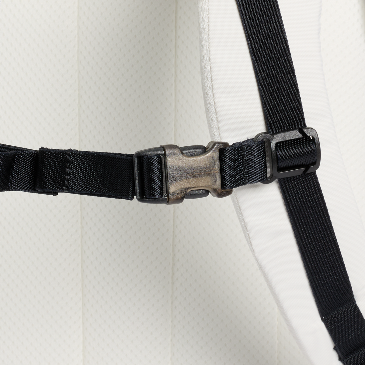 The Vitalize™ Backpack | 30.9 QT
